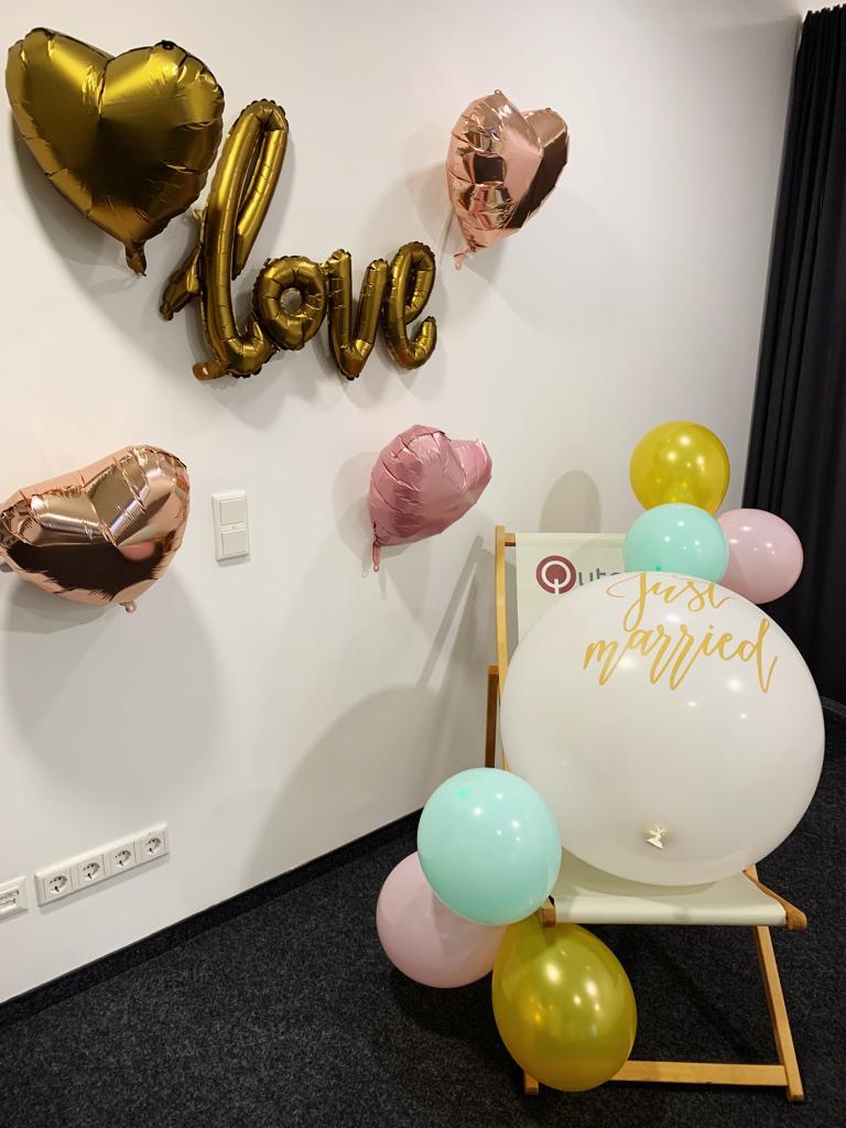 geschmüktes Office anläss Hochzeit